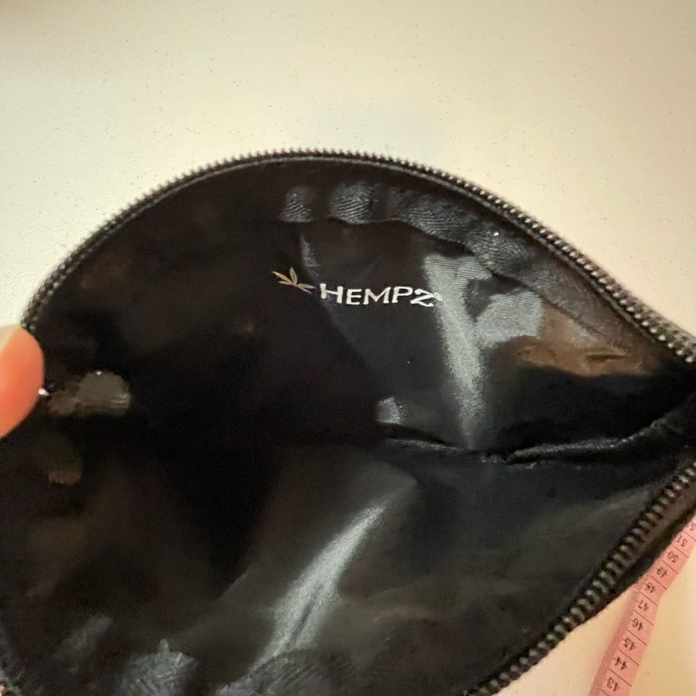 Hempz sequined pride accessory bag - Picture 3 of 5